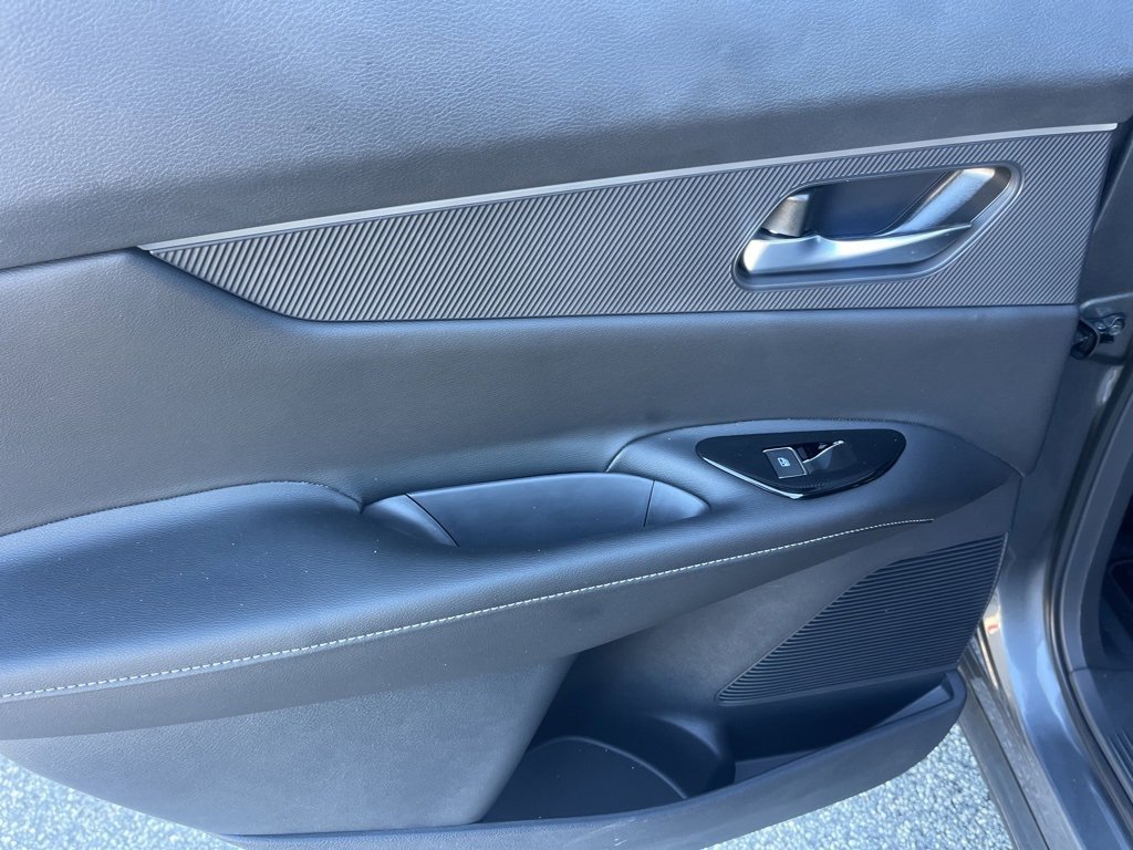 Used 2025 Nissan Murano SV image 27