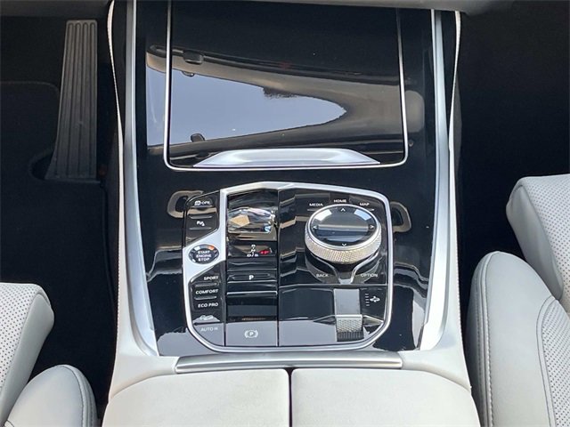 Used 2024 BMW X7 xDrive40i w/ Executive Package image 17