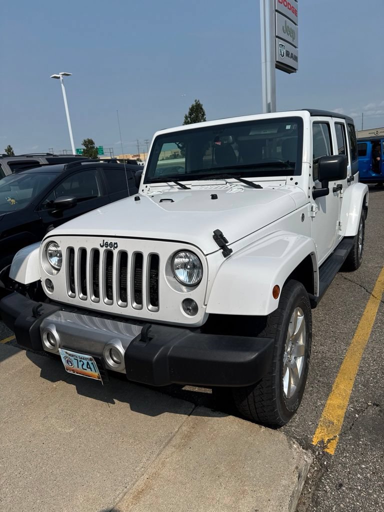 Used 2017 Jeep Wrangler Unlimited Sahara w/ Connectivity Group AWD/4WD image 4