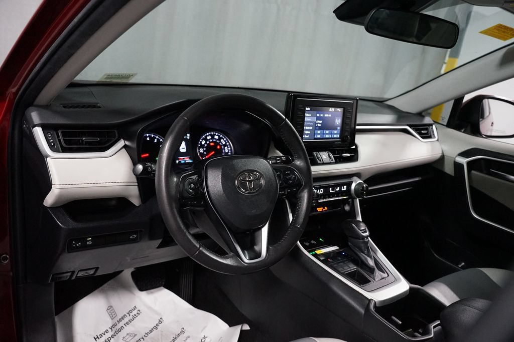 Certified 2022 Toyota RAV4 XLE Premium AWD/4WD image 11