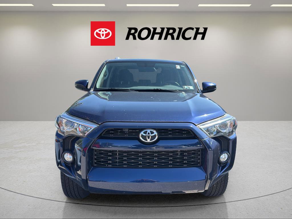 Used 2018 Toyota 4Runner SR5 AWD/4WD image 2