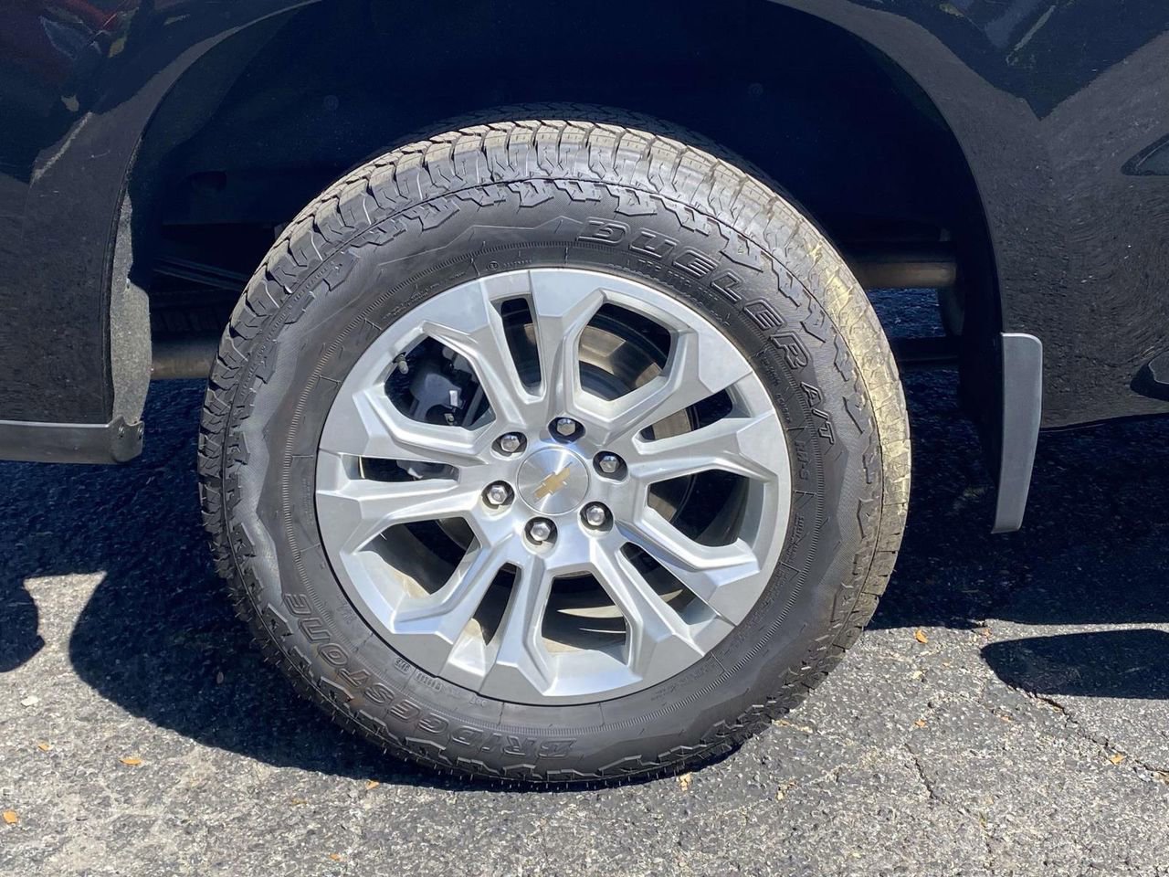 Used 2024 Chevrolet Silverado 1500 LTZ AWD/4WD image 7