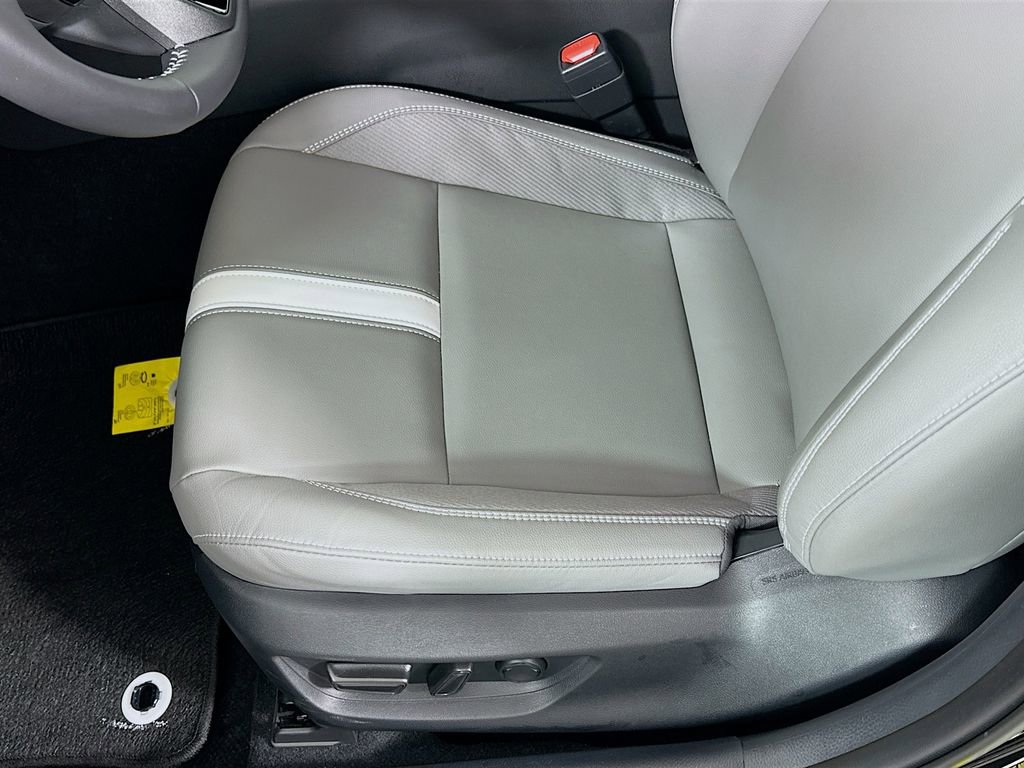 Certified 2025 Toyota Camry SE image 20