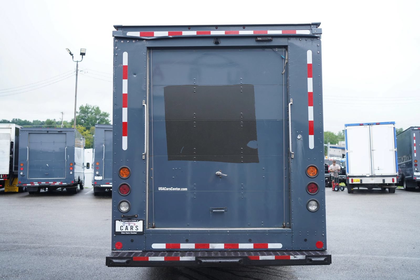 Used 2022 Ford Transit 350 DRW RWD image 9