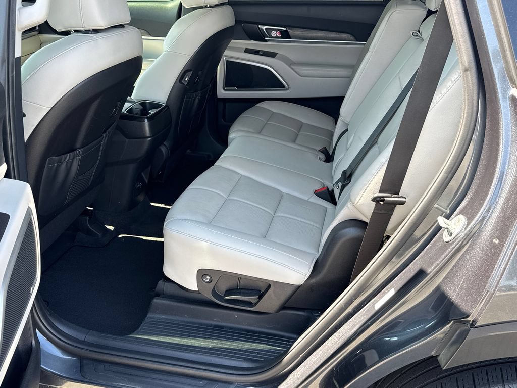 Used 2022 Kia Telluride EX FWD image 21
