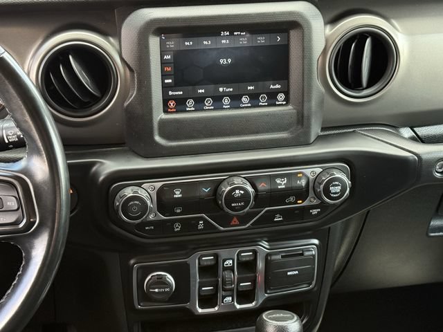 Used 2022 Jeep Gladiator Sport AWD/4WD image 16