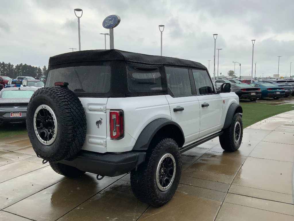 Used 2022 Ford Bronco Badlands image 4