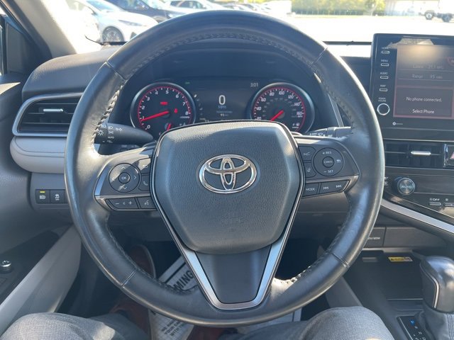 Used 2023 Toyota Camry XSE image 7
