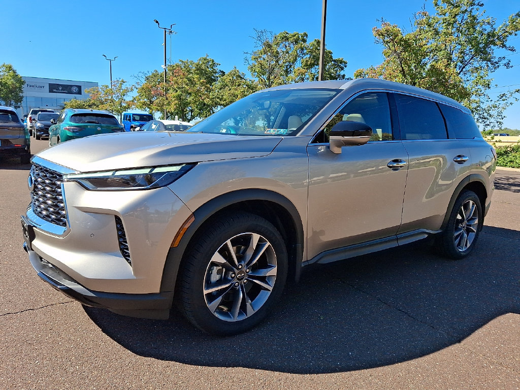Certified 2024 INFINITI QX60 Luxe AWD/4WD image 3