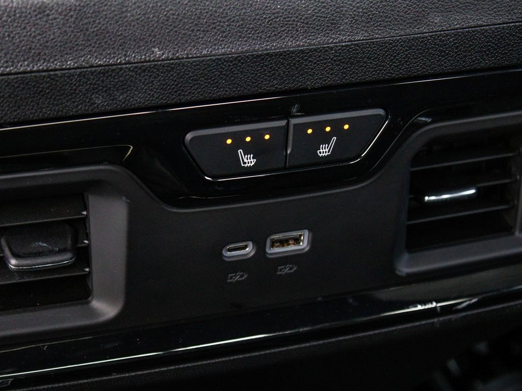 Used 2024 GMC Sierra 3500 AT4 w/ AT4 Premium Plus Package image 34