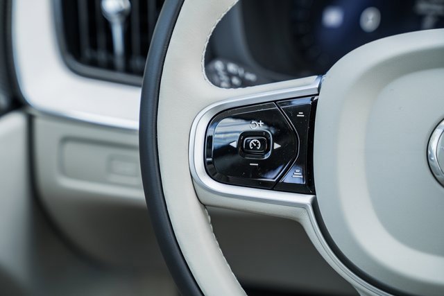 New 2026 Volvo XC60 B5 Ultra w/ Protection Package Premier image 25
