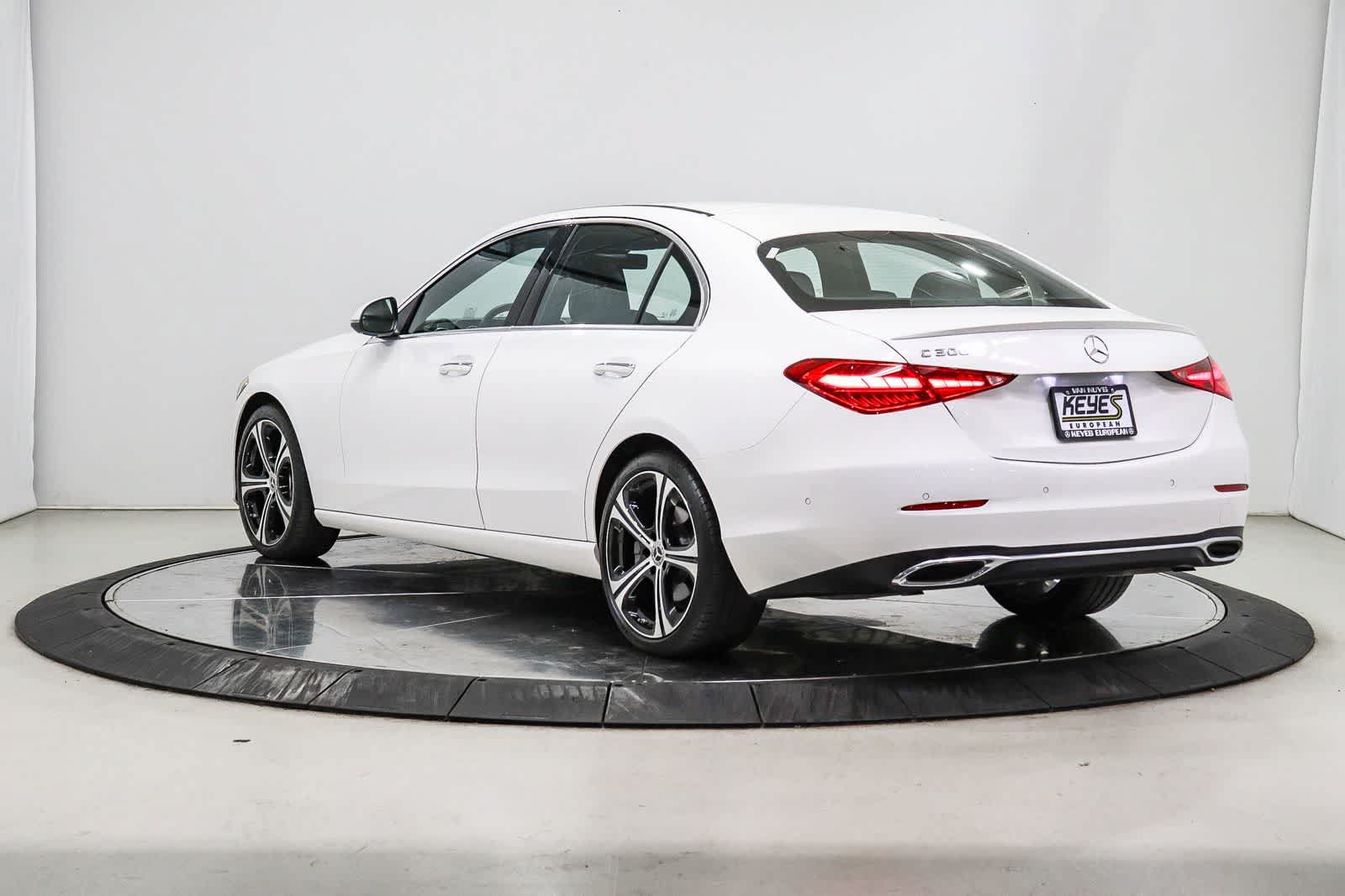 Used 2024 Mercedes-Benz C 300 Sedan image 2
