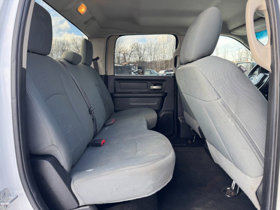 Used 2015 RAM 1500 ST w/ SXT Appearance Group image 17