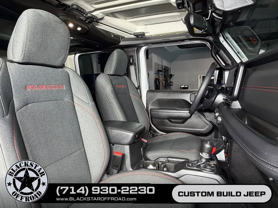 Used 2025 Jeep Wrangler Unlimited Rubicon AWD/4WD image 17