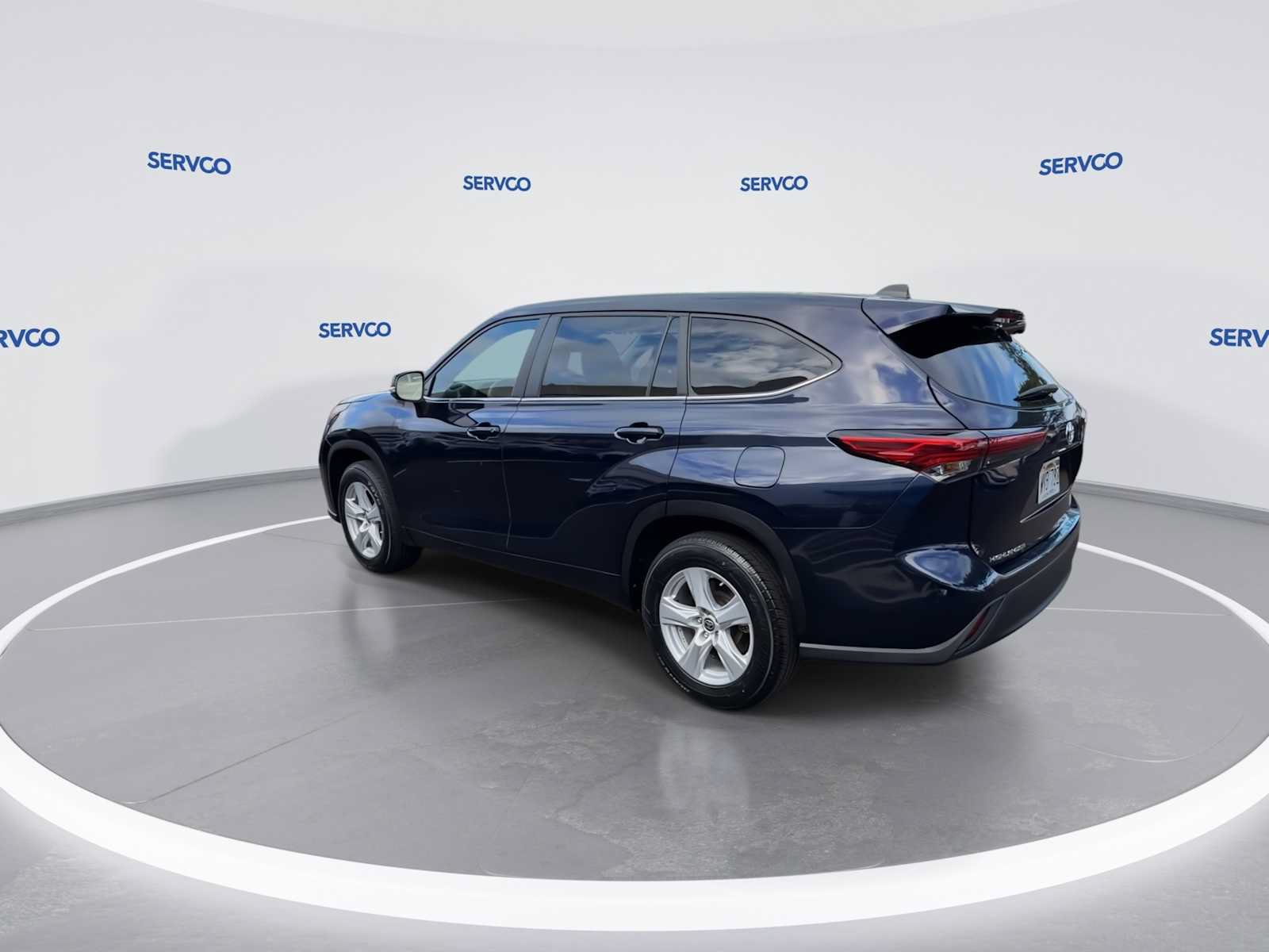 Used 2023 Toyota Highlander L FWD image 7