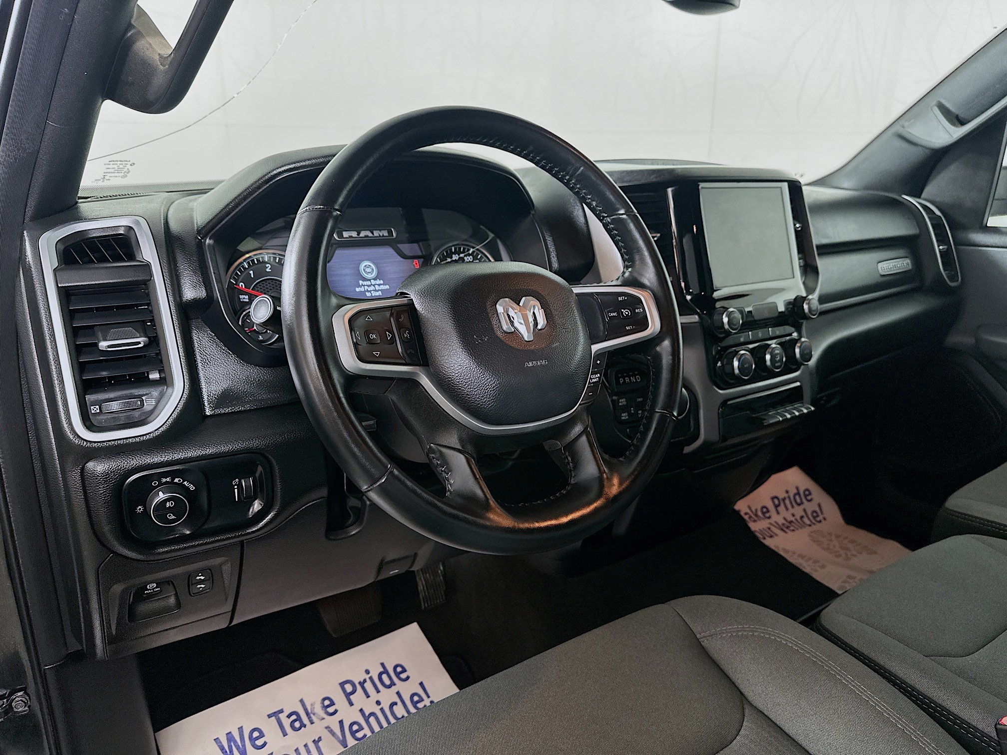 Used 2022 RAM 1500 Big Horn AWD/4WD image 9