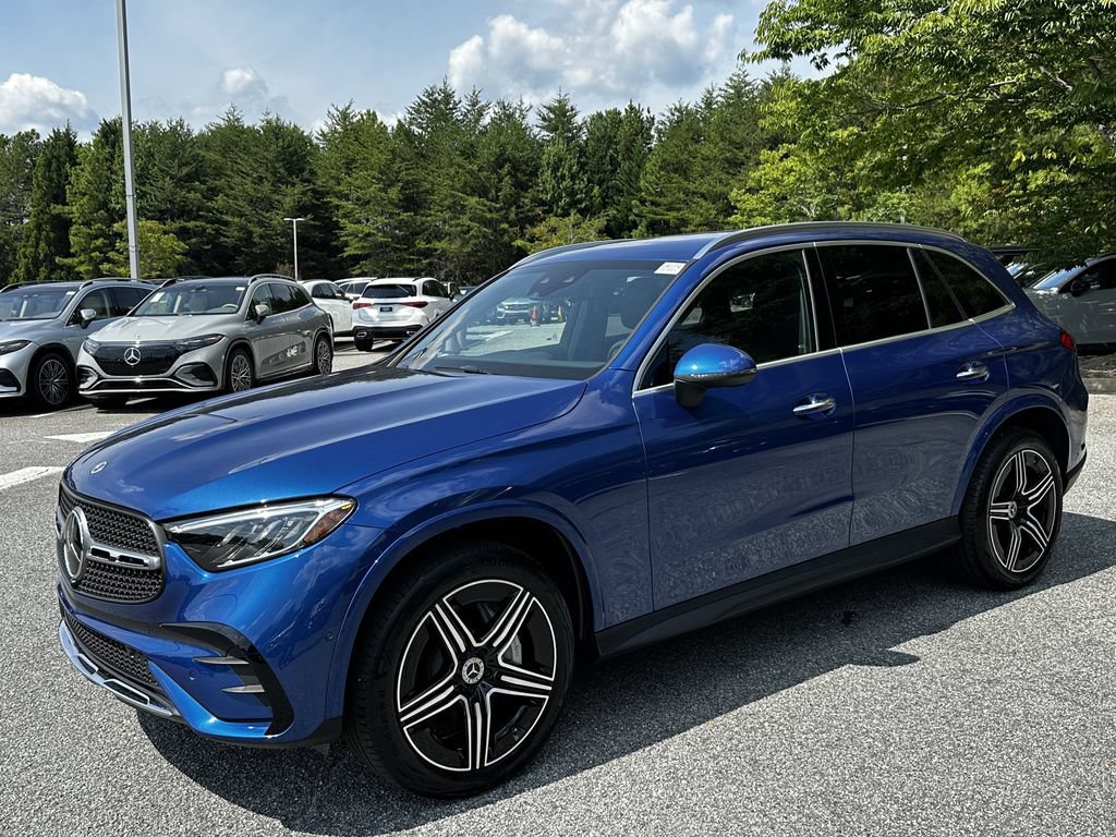 Certified 2025 Mercedes-Benz GLC 300 4MATIC w/ AMG Line image 4