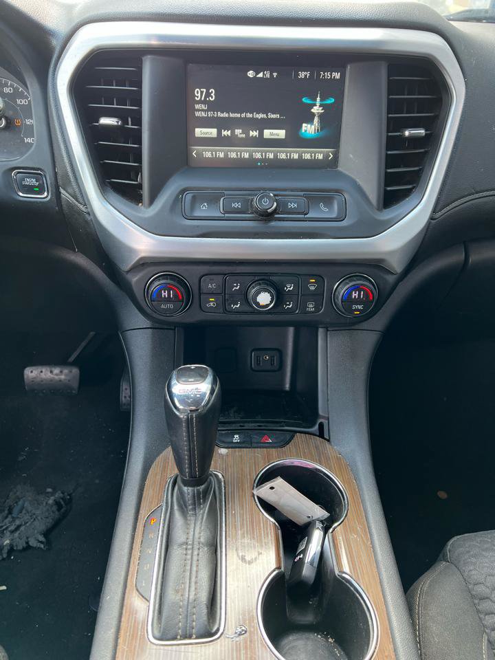 Used 2018 GMC Acadia SLE FWD image 13
