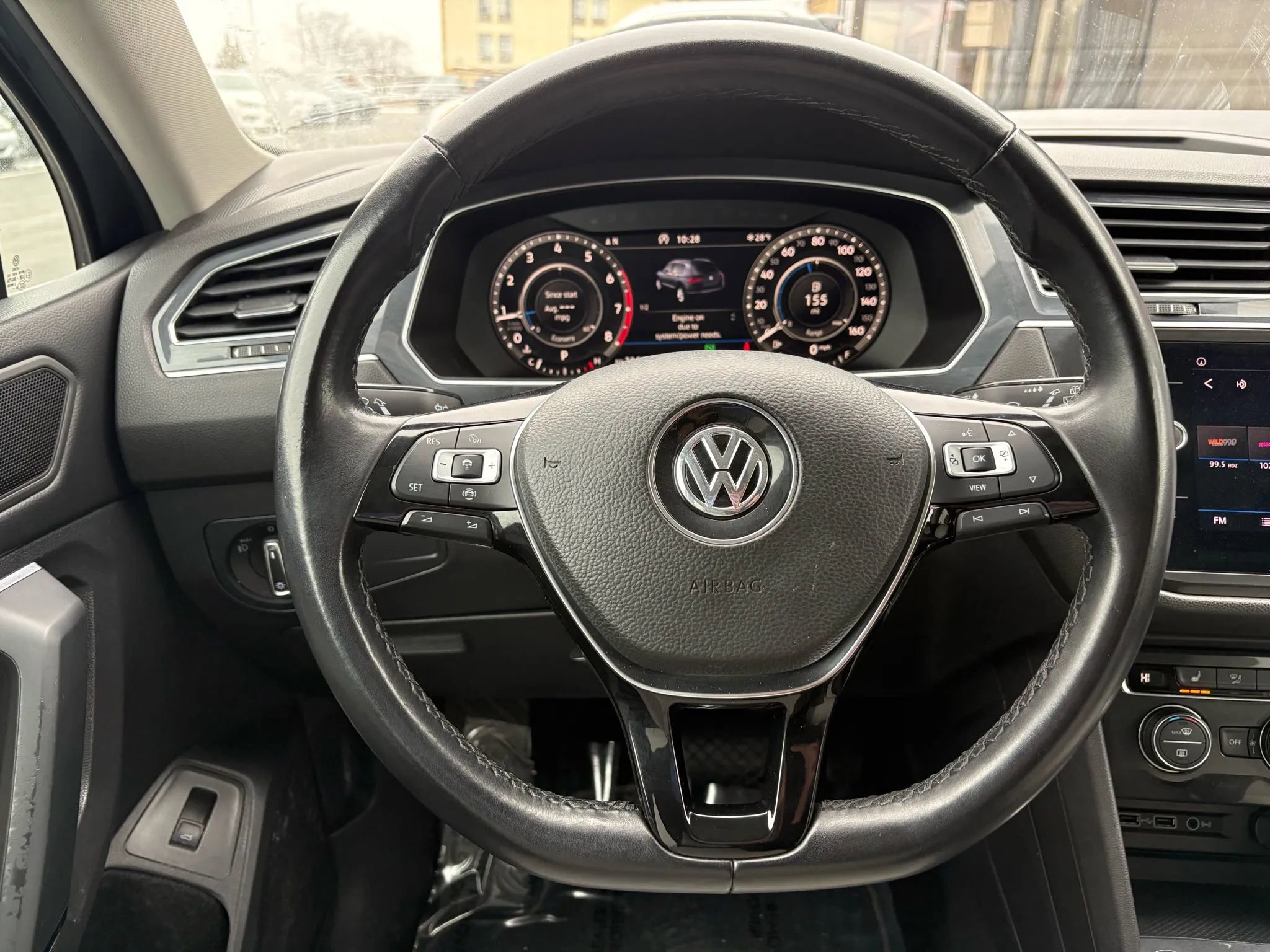 Used 2019 Volkswagen Tiguan SEL image 16