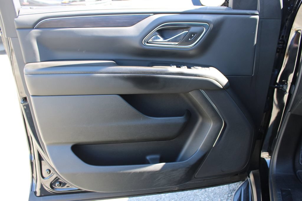 Used 2024 Chevrolet Suburban LS w/ Driver Alert Package RWD image 30