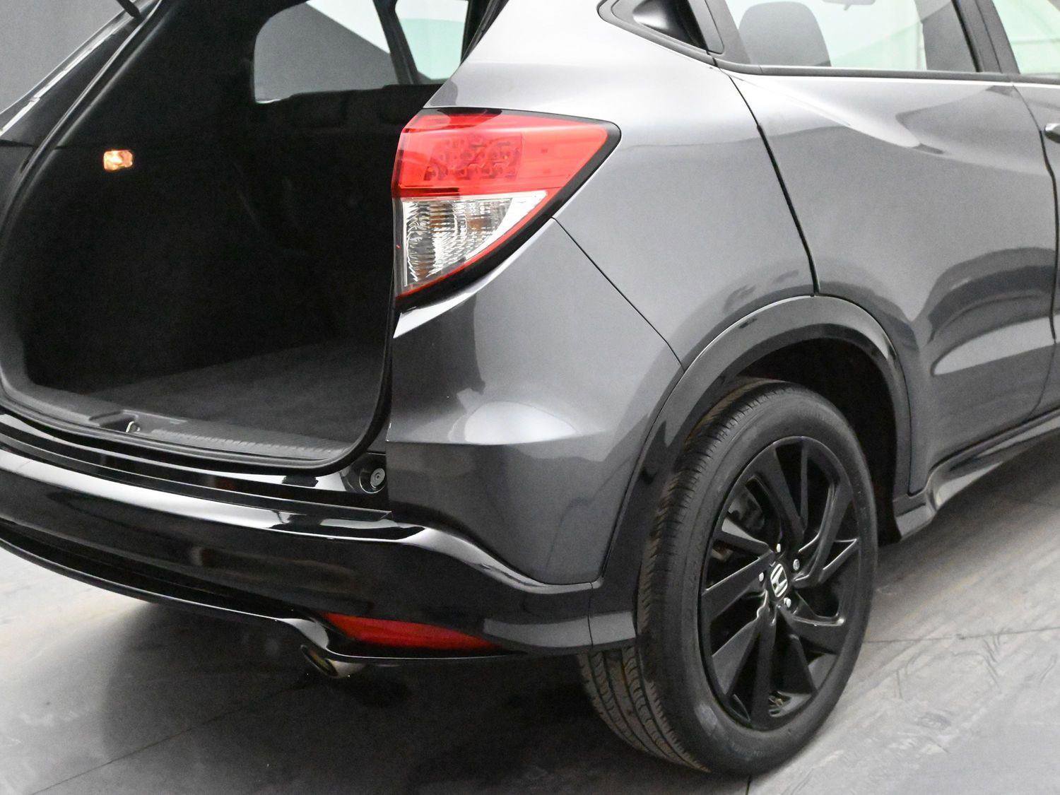 Used 2019 Honda HR-V Sport image 12
