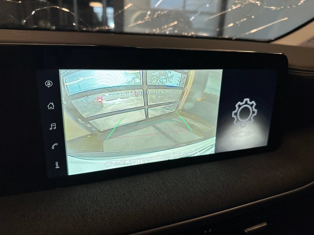 Used 2025 Nissan Kicks SV AWD/4WD image 14