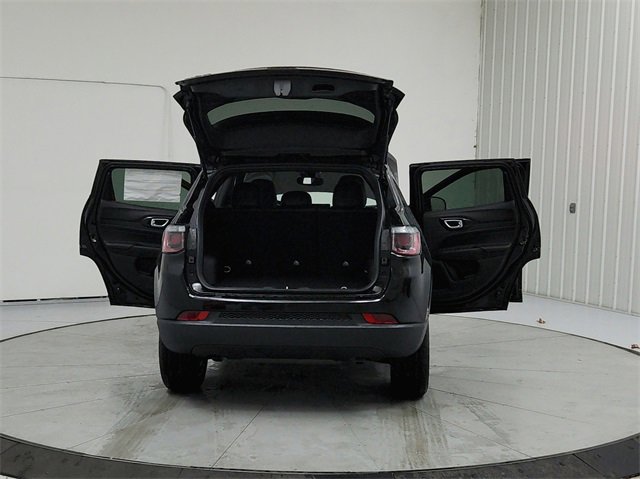 New 2026 Jeep Compass Latitude image 14