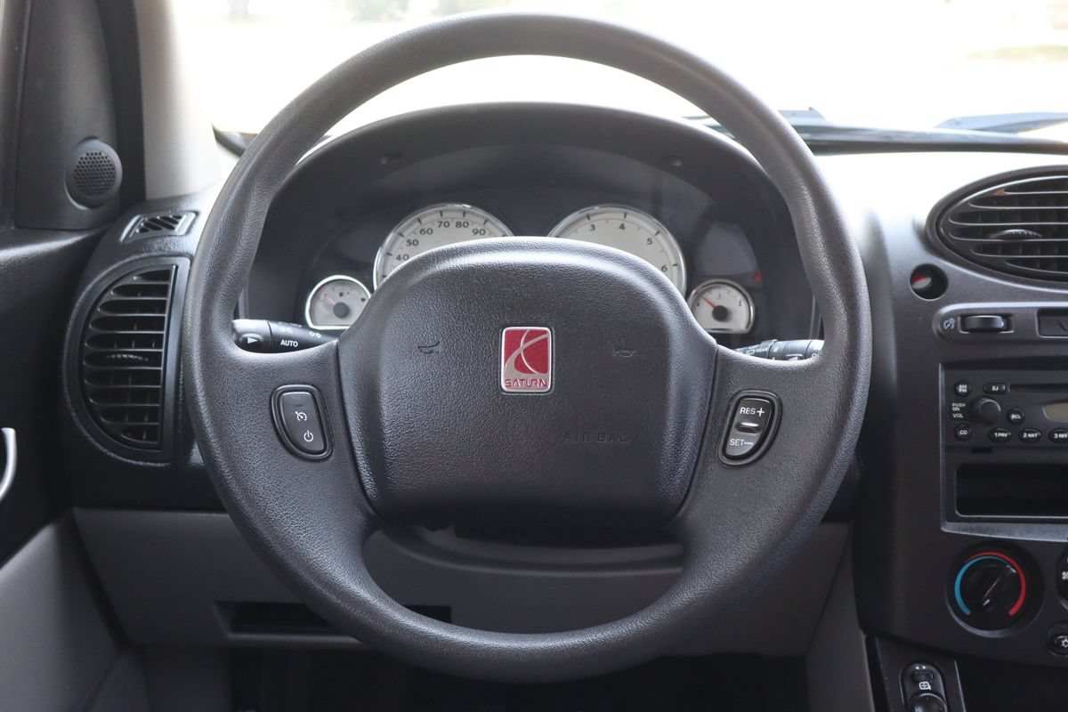 Used 2005 Saturn Vue 2WD w/ Sport Plus Pkg image 18
