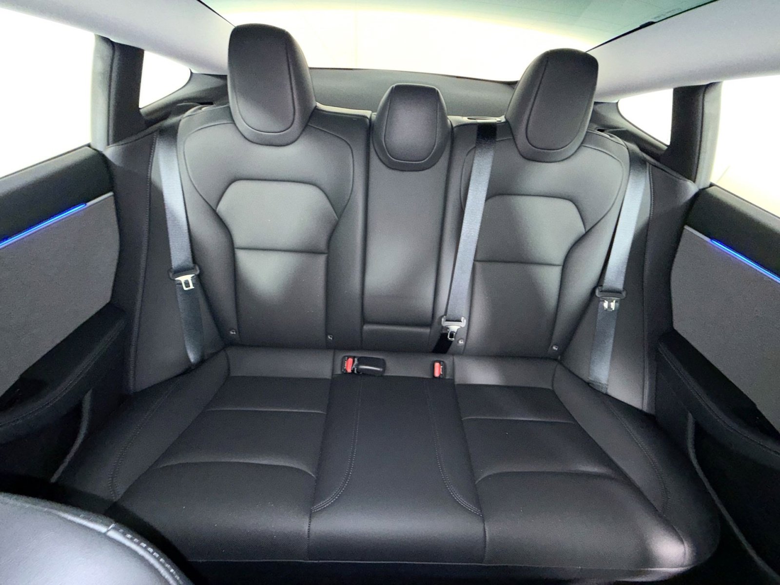 Used 2024 Tesla Model 3 Standard Range RWD image 25