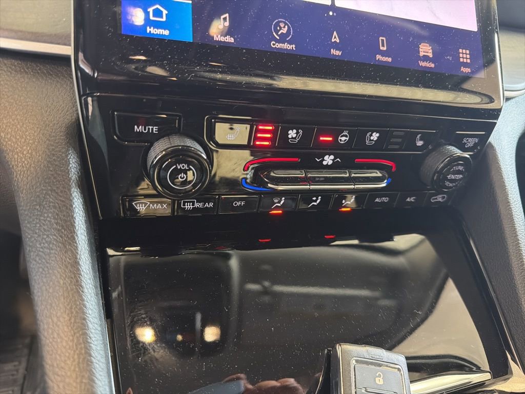 Used 2023 Jeep Grand Cherokee Limited w/ Luxury Tech Group II image 42