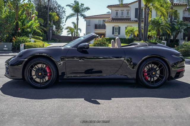 Used 2024 Porsche 911 Cabriolet image 3