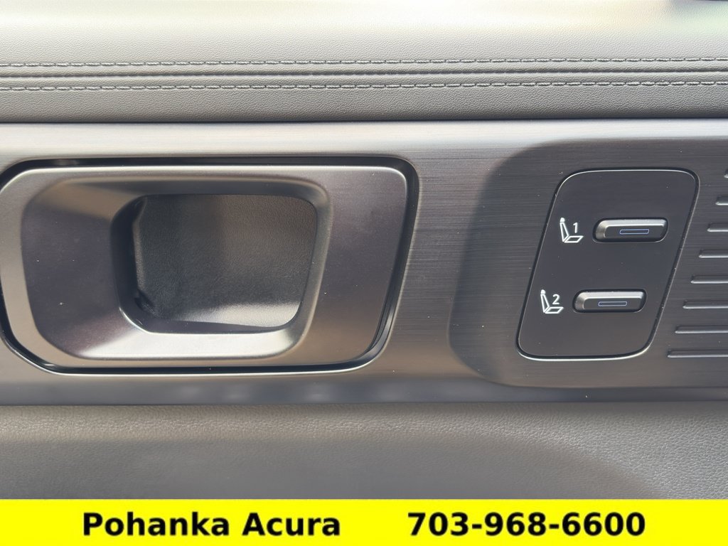 Used 2024 Hyundai Santa Fe Calligraphy AWD/4WD image 22