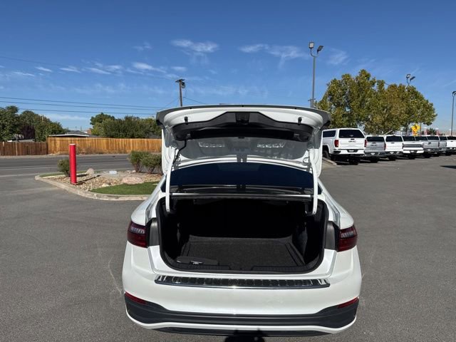 Used 2024 Volkswagen Jetta SE image 31