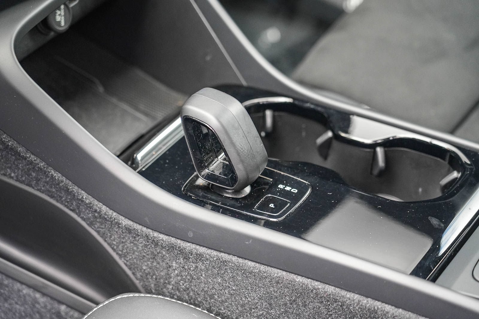 Used 2023 Volvo C40 P8 Recharge Plus AWD/4WD image 19