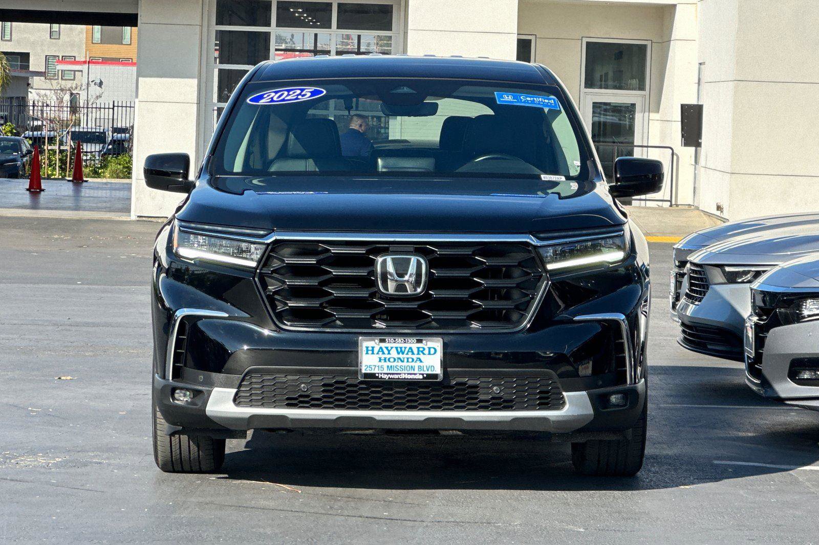 Certified 2025 Honda Pilot EX-L image 8