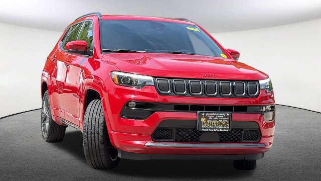 Used 2022 Jeep Compass Limited w/ (RED) Package AWD/4WD image 15