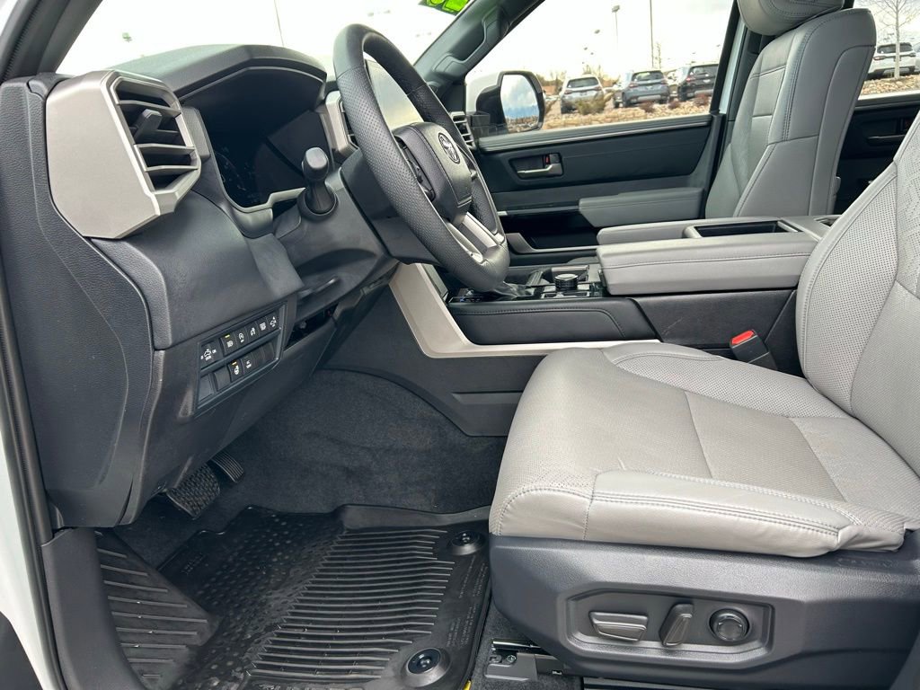 Used 2025 Toyota Tundra Limited image 24