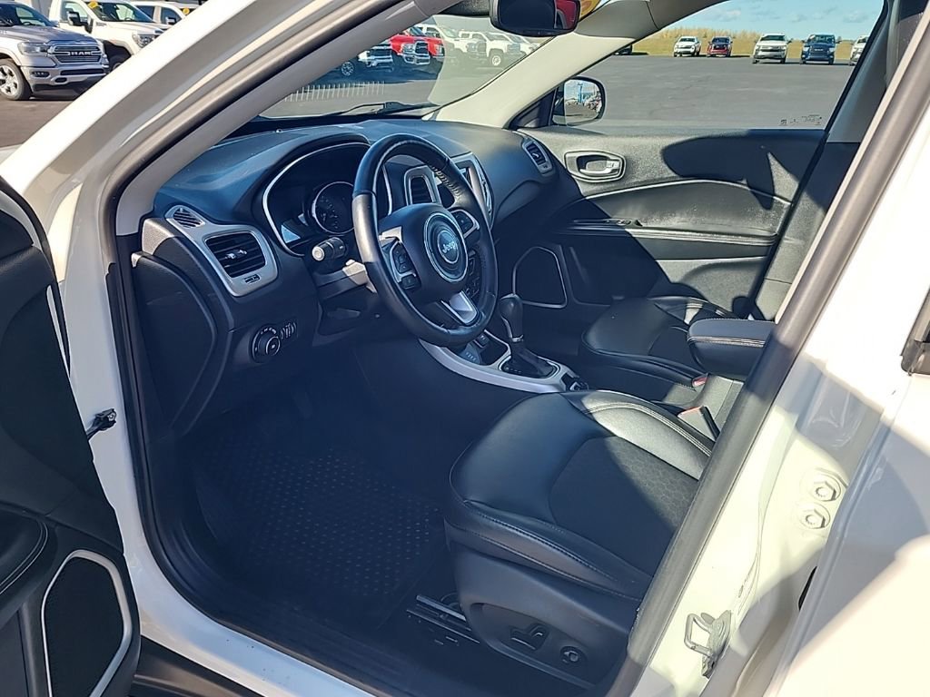 Used 2018 Jeep Compass Latitude w/ Popular Equipment Group image 13