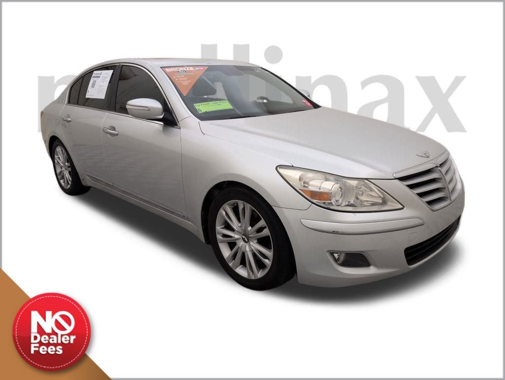Used 2010 Hyundai Genesis 4.6 image 1