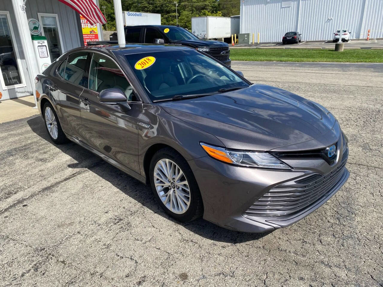 Used 2018 Toyota Camry XLE image 10