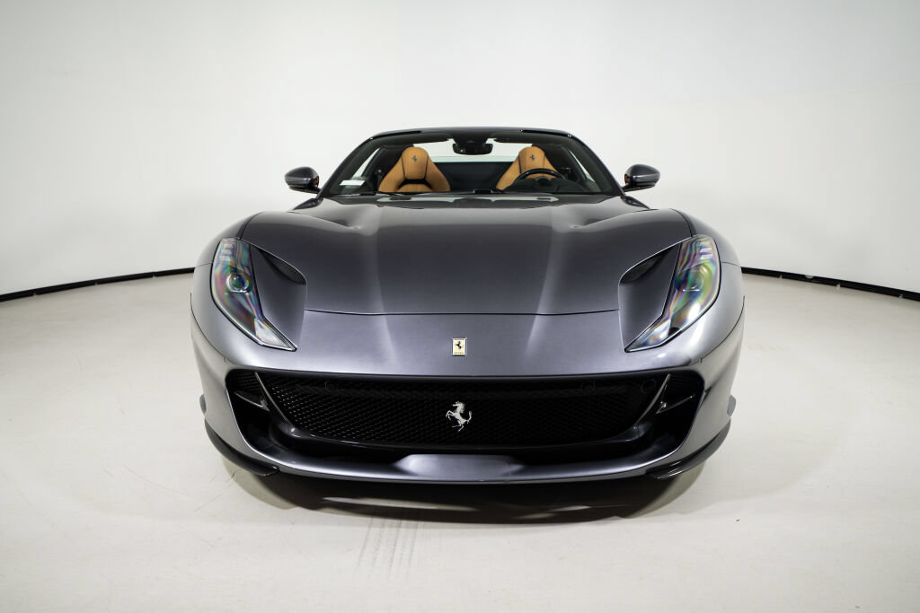 Used 2022 Ferrari 812 GTS RWD image 3