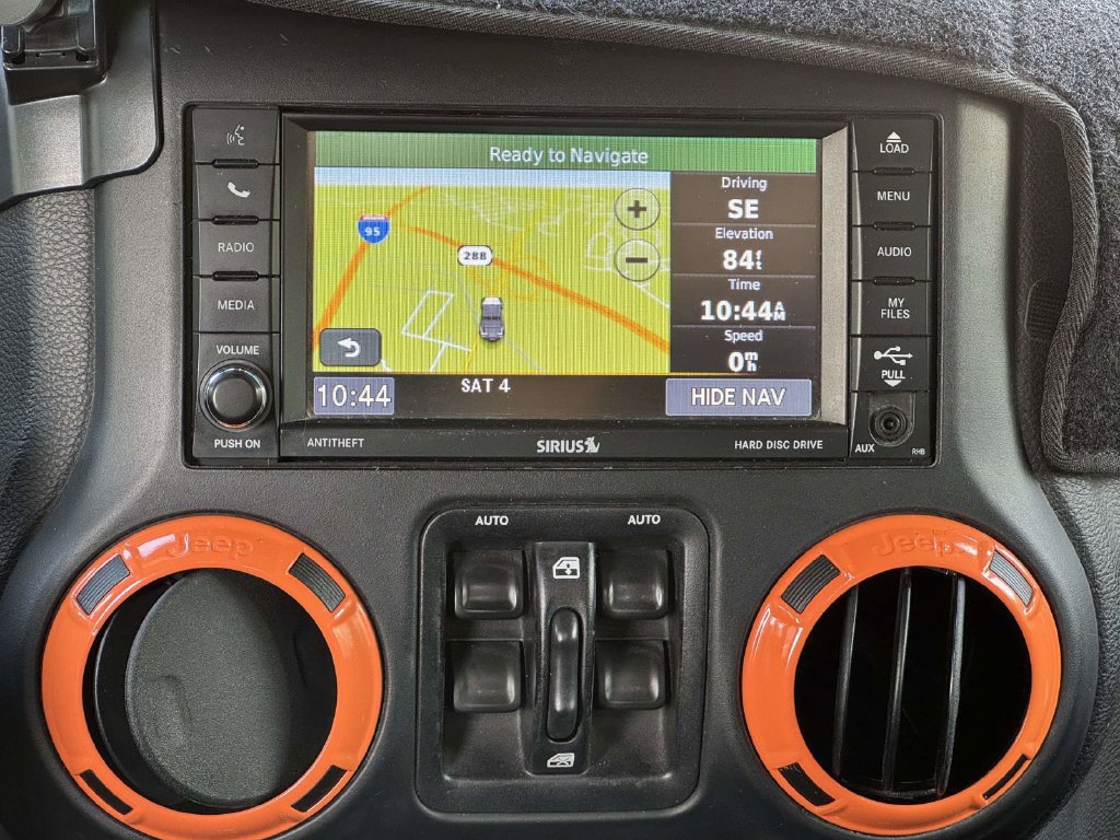 Used 2013 Jeep Wrangler Unlimited Sahara w/ Dual Top Group AWD/4WD image 3