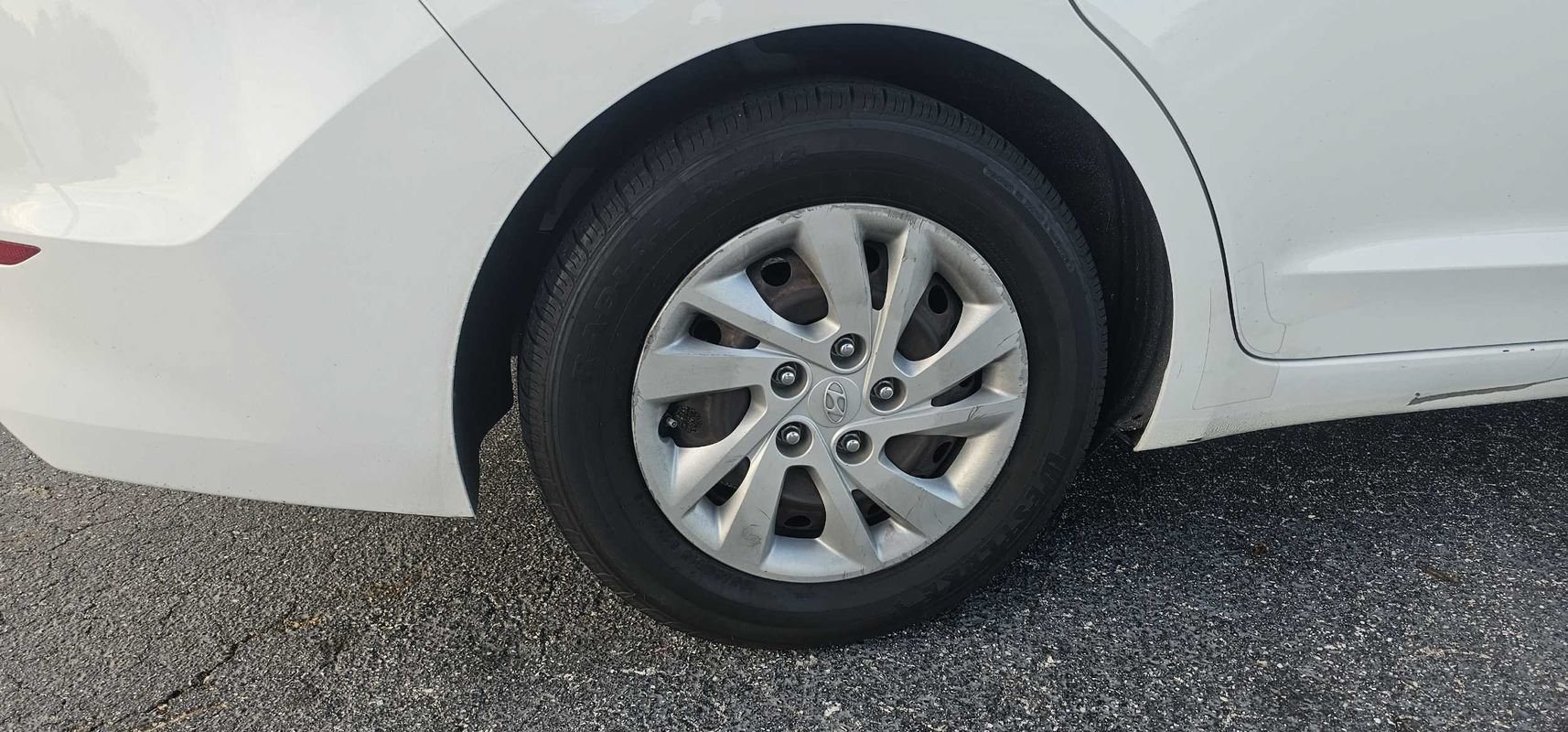 Used 2018 Hyundai Elantra SE FWD image 10