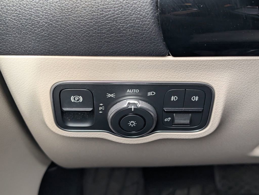 Used 2024 Mercedes-Benz GLA 250 4MATIC image 17