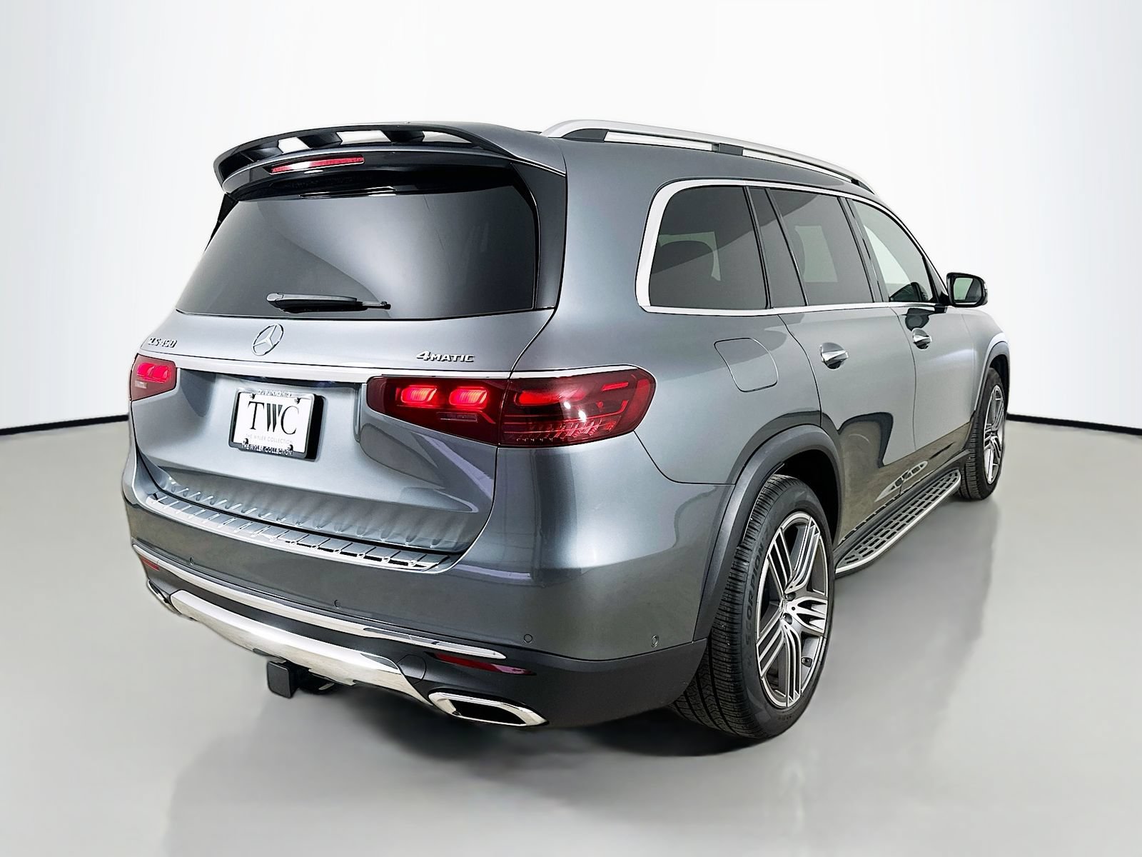 Used 2024 Mercedes-Benz GLS 450 4MATIC image 5