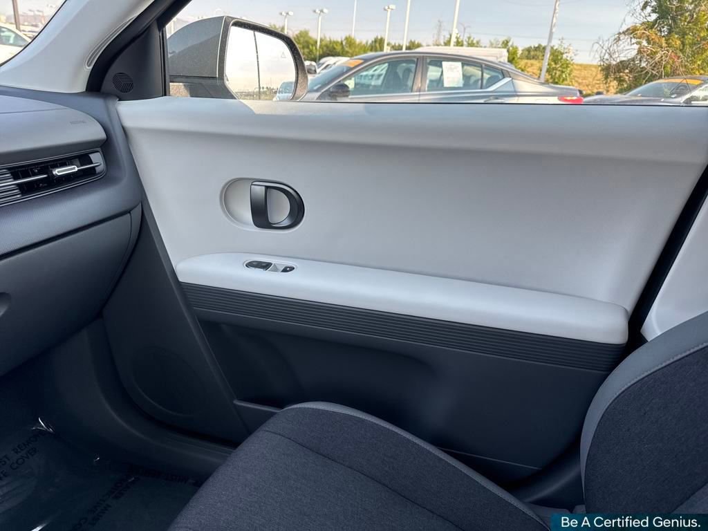 Used 2025 Hyundai Ioniq 5 SE image 61
