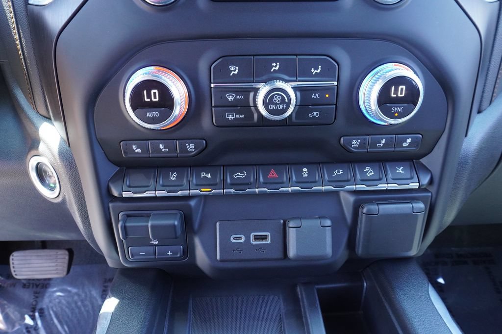 Certified 2022 GMC Sierra 2500 AT4 w/ AT4 Premium Plus Package AWD/4WD image 22