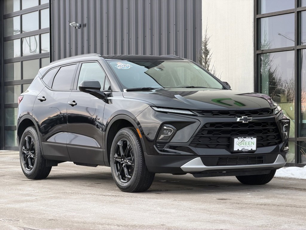 Used 2023 Chevrolet Blazer LT w/ Midnight/Sport Edition image 4