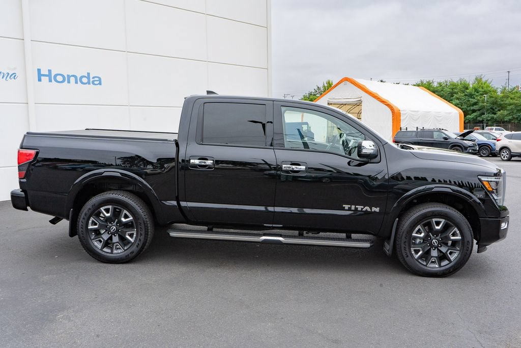 Used 2023 Nissan Titan Platinum Reserve w/ Moonroof Package AWD/4WD image 16
