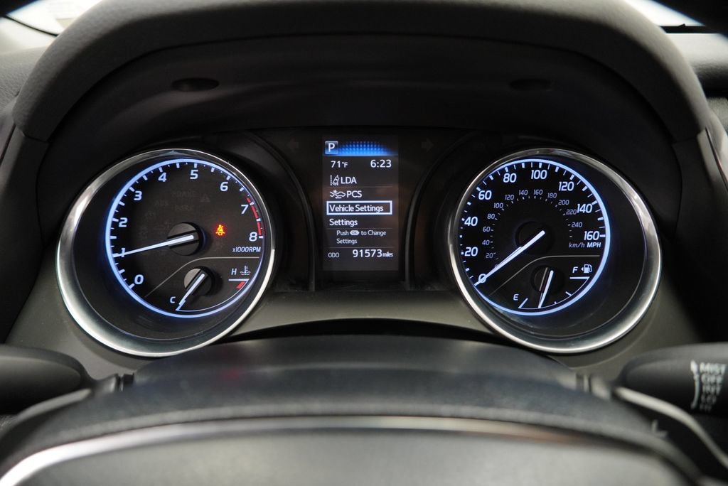 Used 2020 Toyota Camry SE FWD image 29